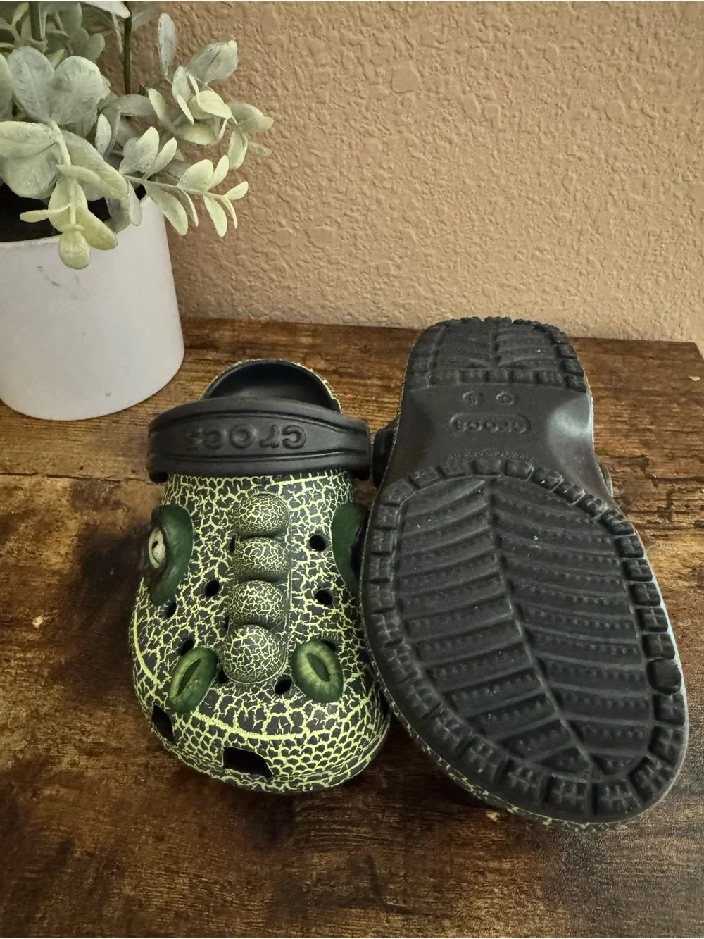 CROCS IAM Scary Dino Clog - Picture 2 of 4
